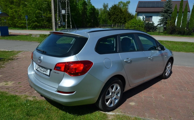 Opel Astra cena 26900 przebieg: 183000, rok produkcji 2012 z Przysucha małe 254